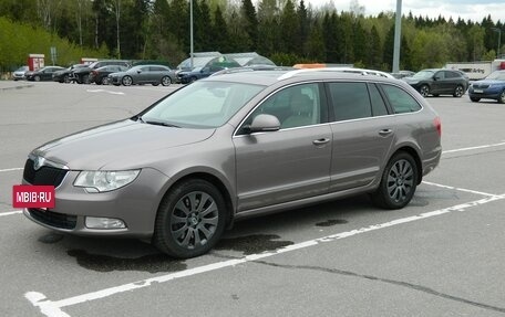 Skoda Superb III рестайлинг, 2011 год, 1 750 000 рублей, 2 фотография