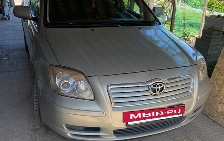 Toyota Avensis III рестайлинг, 2004 год, 819 000 рублей, 10 фотография
