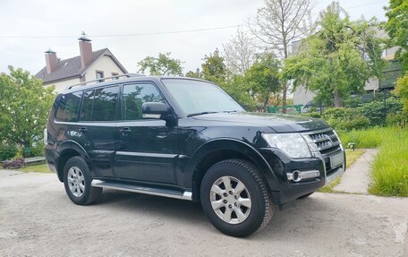 Mitsubishi Pajero IV, 2017 год, 3 700 000 рублей, 13 фотография