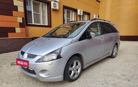 Mitsubishi Grandis, 2004 год, 699 000 рублей, 2 фотография