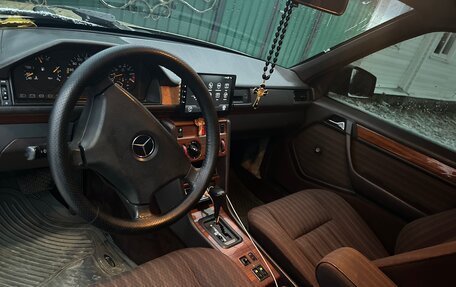 Mercedes-Benz W124, 1991 год, 670 000 рублей, 8 фотография