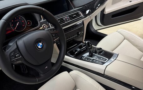 BMW 7 серия, 2013 год, 3 200 000 рублей, 3 фотография