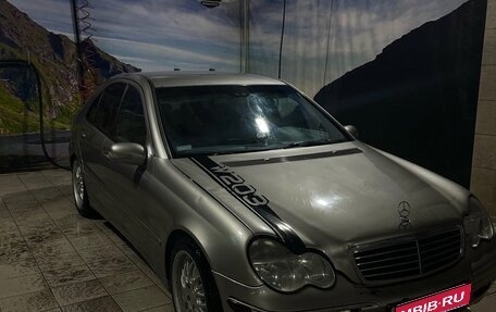 Mercedes-Benz C-Класс, 2003 год, 470 000 рублей, 1 фотография