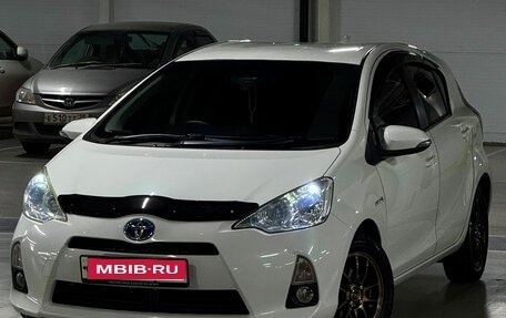 Toyota Aqua I, 2012 год, 900 000 рублей, 1 фотография
