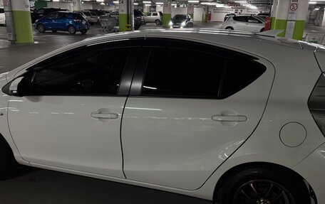 Toyota Aqua I, 2012 год, 900 000 рублей, 2 фотография