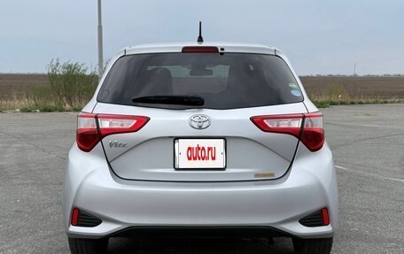 Toyota Vitz, 2019 год, 900 000 рублей, 4 фотография