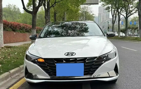 Hyundai Elantra, 2022 год, 1 170 000 рублей, 2 фотография
