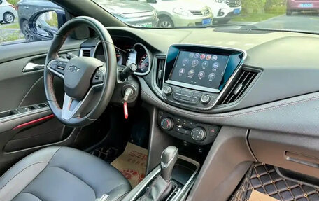 Chevrolet Monza, 2020 год, 1 050 000 рублей, 13 фотография