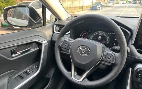 Toyota RAV4, 2020 год, 2 050 000 рублей, 7 фотография