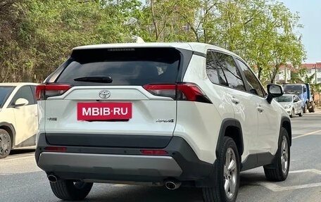 Toyota RAV4, 2020 год, 2 050 000 рублей, 9 фотография