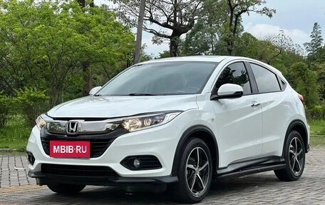 Honda Vezel, 2021 год, 1 420 000 рублей, 1 фотография