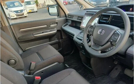 Honda Stepwgn IV, 2021 год, 1 800 888 рублей, 7 фотография
