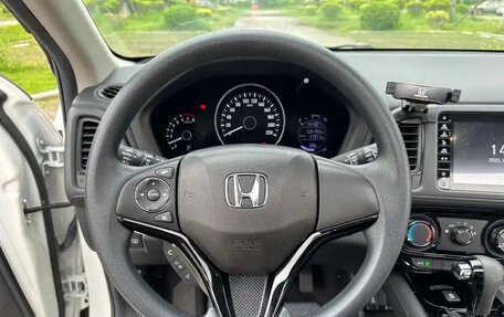 Honda Vezel, 2021 год, 1 420 000 рублей, 14 фотография