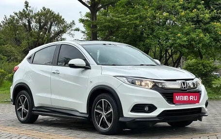 Honda Vezel, 2021 год, 1 420 000 рублей, 3 фотография