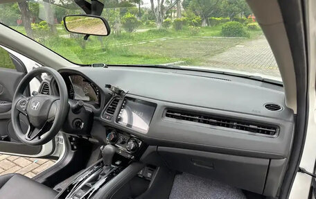 Honda Vezel, 2021 год, 1 420 000 рублей, 18 фотография