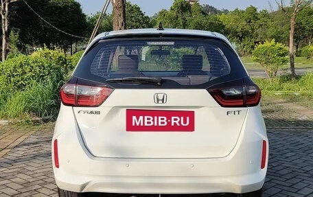 Honda Fit, 2021 год, 1 250 000 рублей, 6 фотография