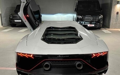 Lamborghini Aventador I рестайлинг, 2022 год, 55 923 000 рублей, 5 фотография