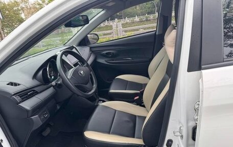 Toyota Yaris Cross, 2021 год, 1 170 900 рублей, 8 фотография