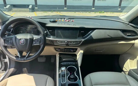 Buick Regal VI, 2021 год, 1 350 000 рублей, 8 фотография
