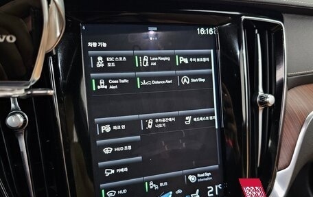 Volvo V60 Cross Country II, 2021 год, 2 990 000 рублей, 16 фотография