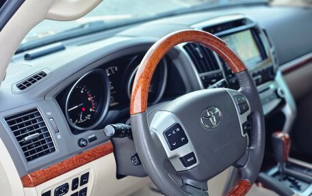 Toyota Land Cruiser 200, 2014 год, 5 150 000 рублей, 14 фотография