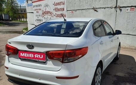 KIA Rio III рестайлинг, 2015 год, 900 000 рублей, 4 фотография