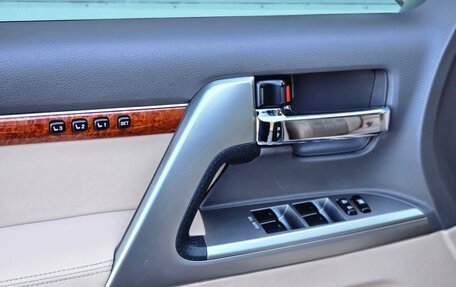 Toyota Land Cruiser 200, 2014 год, 5 150 000 рублей, 18 фотография