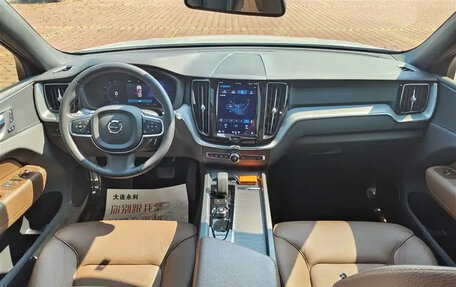 Volvo XC60 II, 2022 год, 3 000 000 рублей, 11 фотография