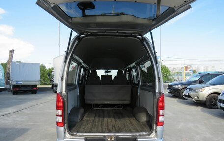 Toyota HiAce H200, 2010 год, 2 300 000 рублей, 9 фотография