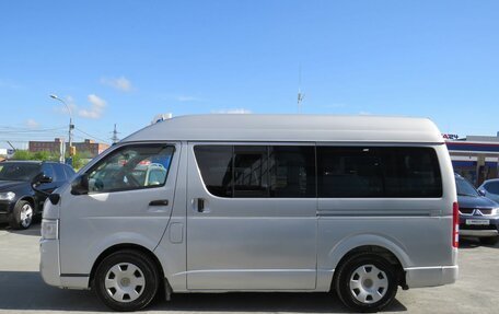 Toyota HiAce H200, 2010 год, 2 300 000 рублей, 4 фотография