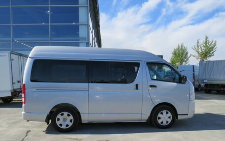 Toyota HiAce H200, 2010 год, 2 300 000 рублей, 8 фотография