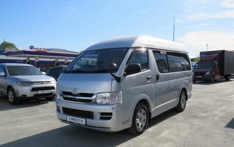 Toyota HiAce H200, 2010 год, 2 300 000 рублей, 3 фотография