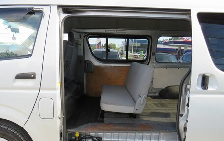 Toyota HiAce H200, 2010 год, 2 300 000 рублей, 13 фотография