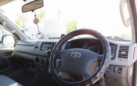 Toyota HiAce H200, 2010 год, 2 300 000 рублей, 18 фотография
