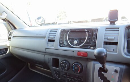Toyota HiAce H200, 2010 год, 2 300 000 рублей, 21 фотография