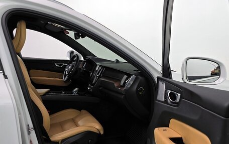 Volvo XC60 II, 2021 год, 3 960 000 рублей, 17 фотография