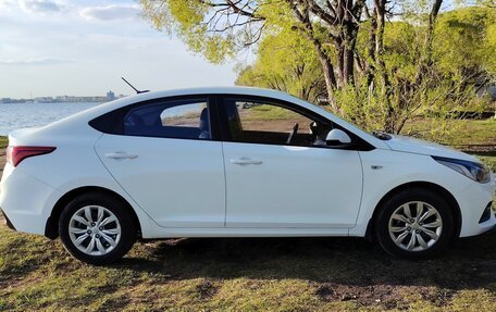 Hyundai Solaris II рестайлинг, 2017 год, 1 390 000 рублей, 4 фотография