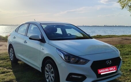 Hyundai Solaris II рестайлинг, 2017 год, 1 390 000 рублей, 3 фотография