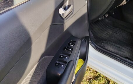 Hyundai Solaris II рестайлинг, 2017 год, 1 390 000 рублей, 13 фотография