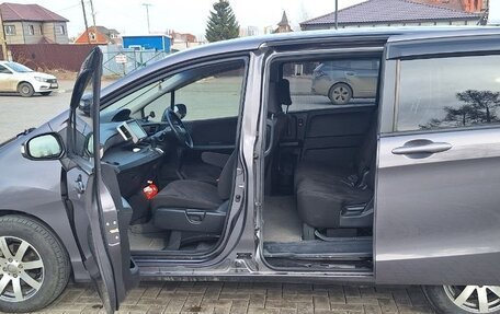 Honda Freed I, 2013 год, 1 270 000 рублей, 5 фотография