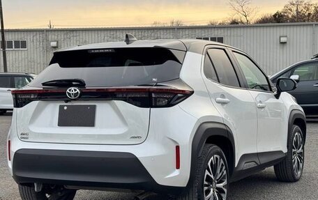Toyota Yaris Cross, 2022 год, 1 340 000 рублей, 4 фотография