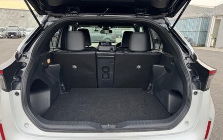 Toyota Yaris Cross, 2022 год, 1 340 000 рублей, 15 фотография