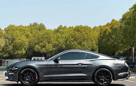 Ford Mustang VI рестайлинг, 2022 год, 2 510 013 рублей, 4 фотография