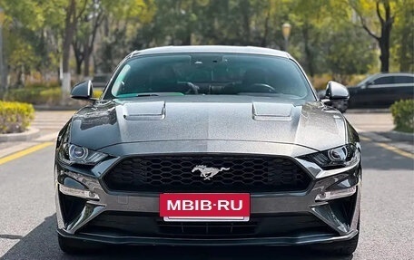 Ford Mustang VI рестайлинг, 2022 год, 2 510 013 рублей, 2 фотография