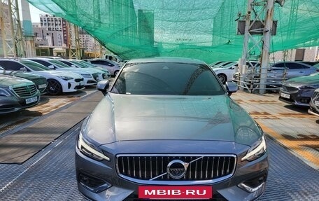 Volvo S60 III, 2021 год, 2 700 000 рублей, 2 фотография