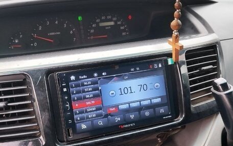 Toyota Voxy II, 2001 год, 800 000 рублей, 6 фотография