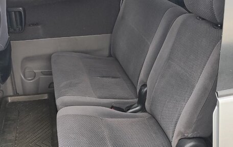 Toyota Voxy II, 2001 год, 800 000 рублей, 7 фотография