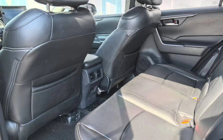 Toyota RAV4, 2022 год, 2 855 000 рублей, 4 фотография