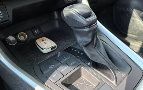 Toyota RAV4, 2022 год, 2 855 000 рублей, 7 фотография
