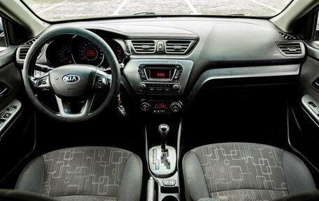 KIA Rio III рестайлинг, 2013 год, 900 000 рублей, 15 фотография
